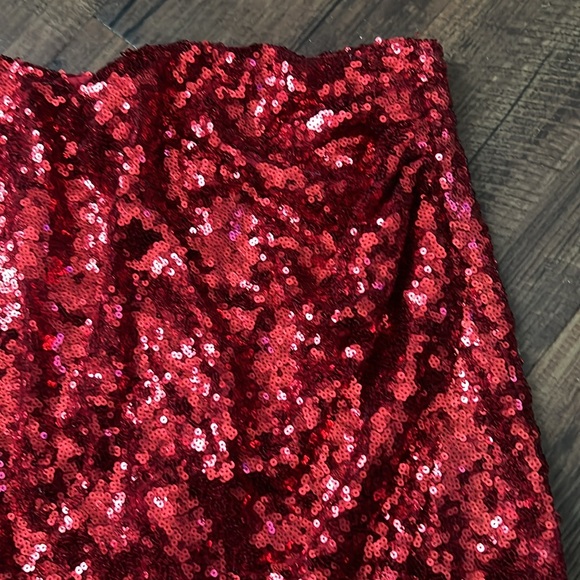 Skirt - Picture 3 of 3